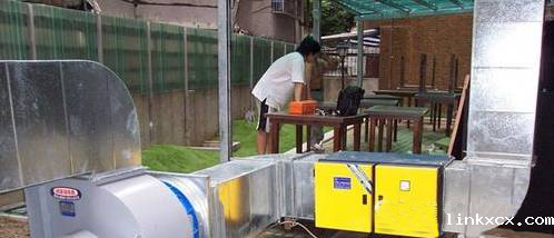 油烟净化器安装图片