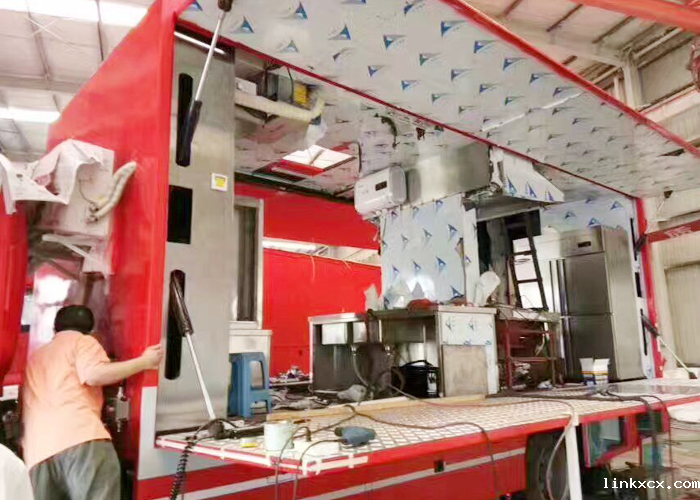 消防车内厨房设备厨具安装现场图