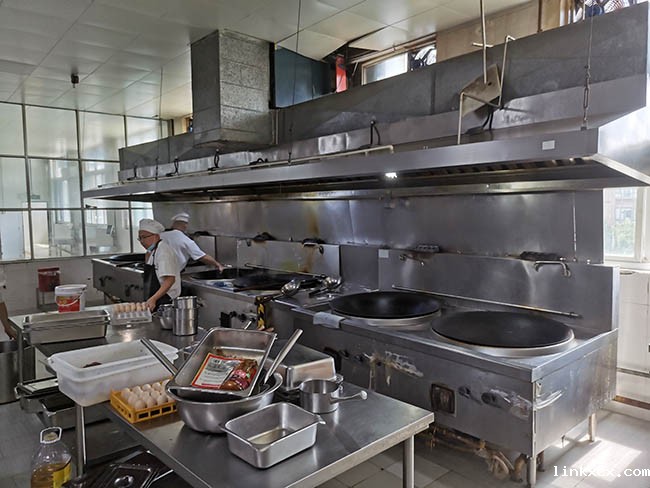 大型商用厨房设备
