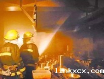 成都厨房设备厂告诉你厨房油烟管道火灾发生原因和防治方法的解决