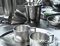 成都龙泉厨房设备厂家告诉你如何清洗不锈钢餐具