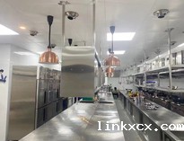 成都学校食堂厨房设备厂家告诉你如何清洗商用厨具和餐具
