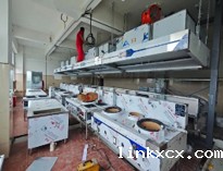 40℃高温下，一群坚守岗位的厨具人!